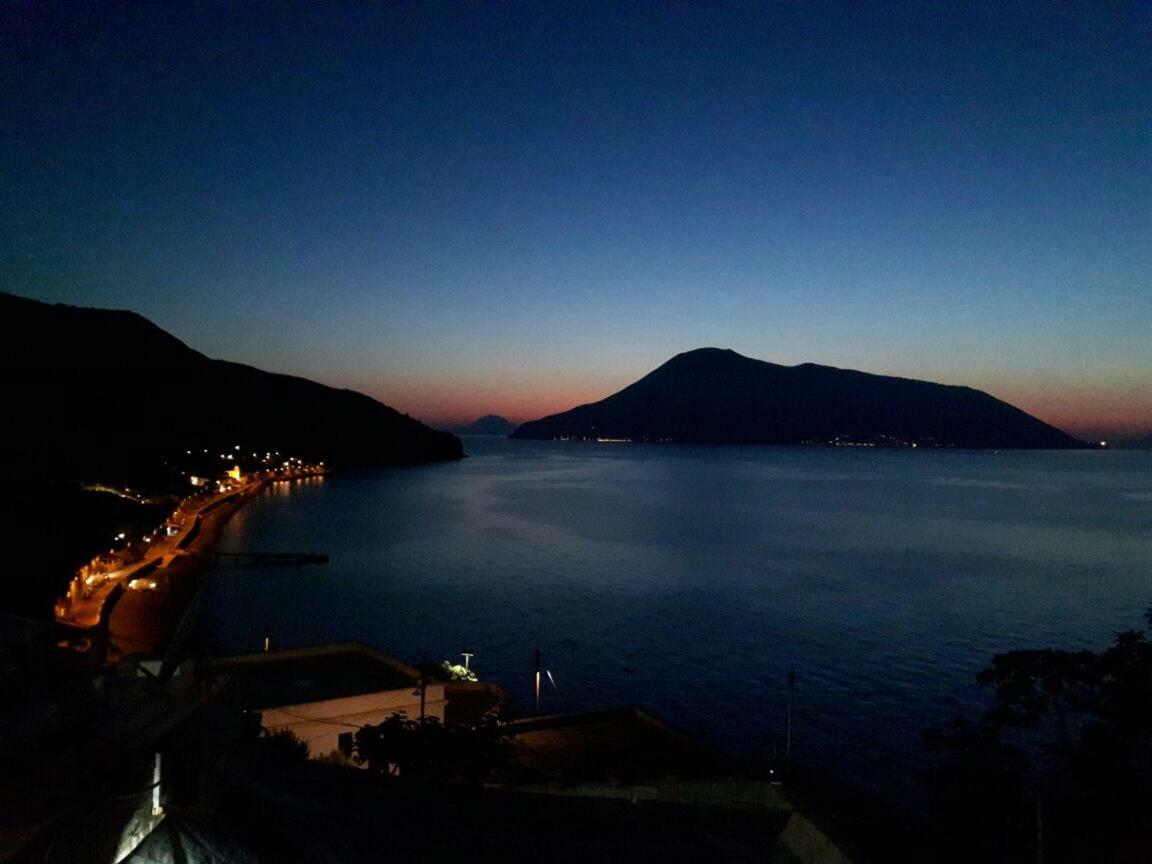 Nerossidiana Sul Mare Di Lipari Lägenhet Exteriör bild